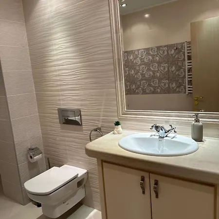 Yo Two - Lux With Parking *