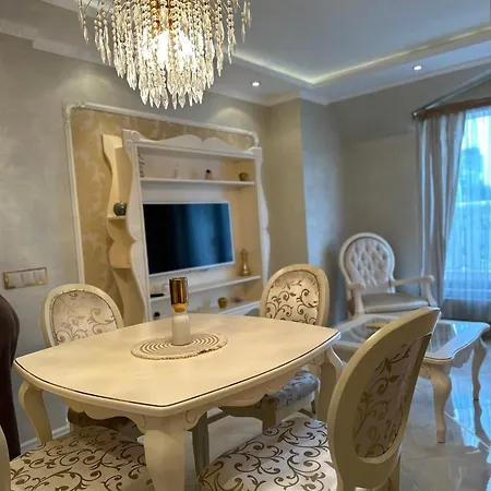 Yo Two - Lux With Parking וארנה
